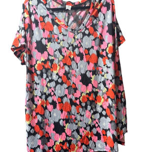 NWOT Sew in Love Abstract V-Neck Women Top